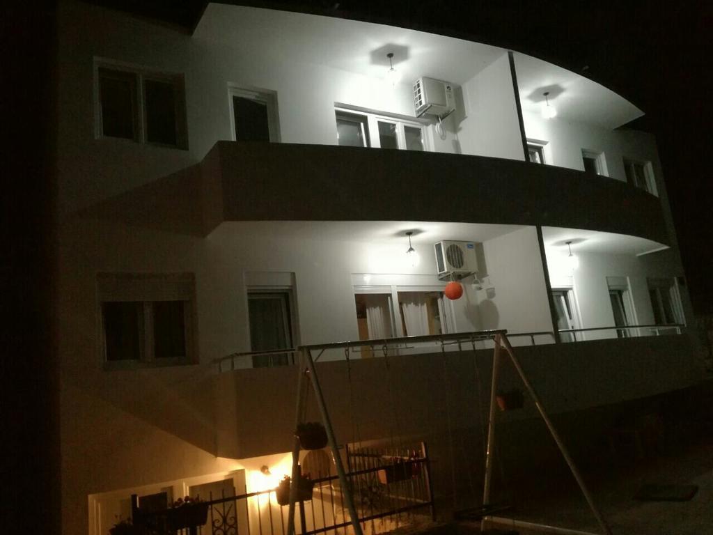 Apartmani Vukmanovic Čanj Buitenkant foto