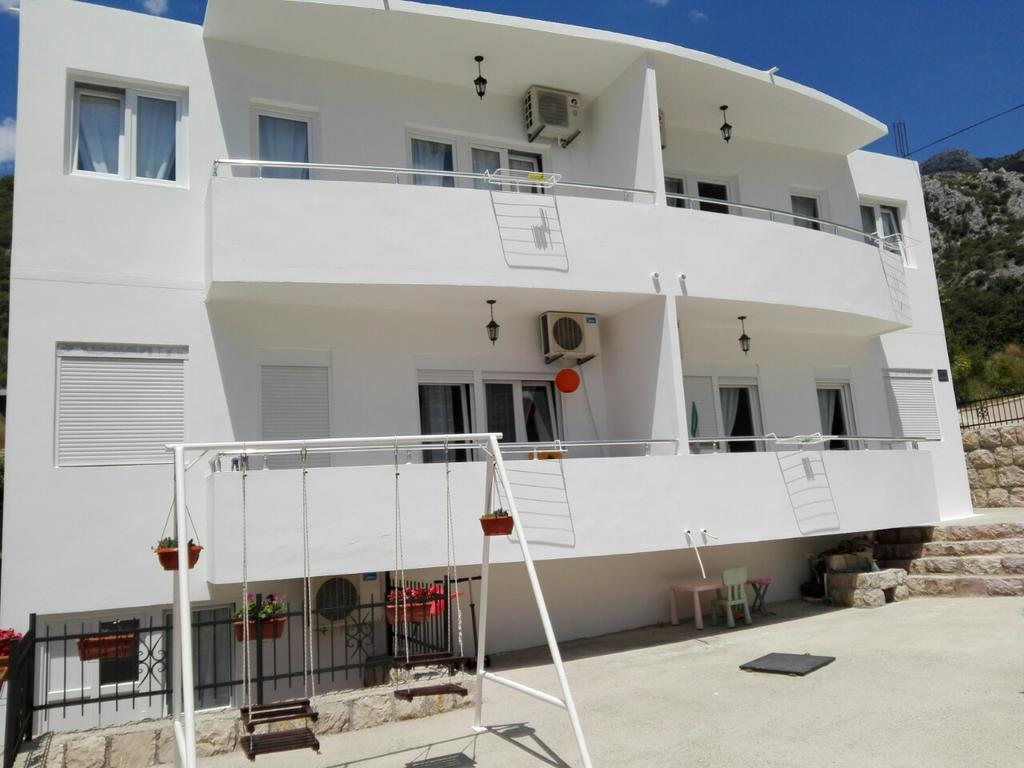 Apartmani Vukmanovic Čanj Buitenkant foto